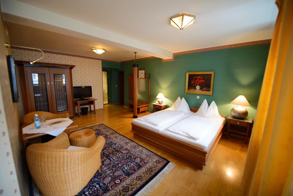 Gasthof Hotel Zweimueller Grieskirchen Rum bild