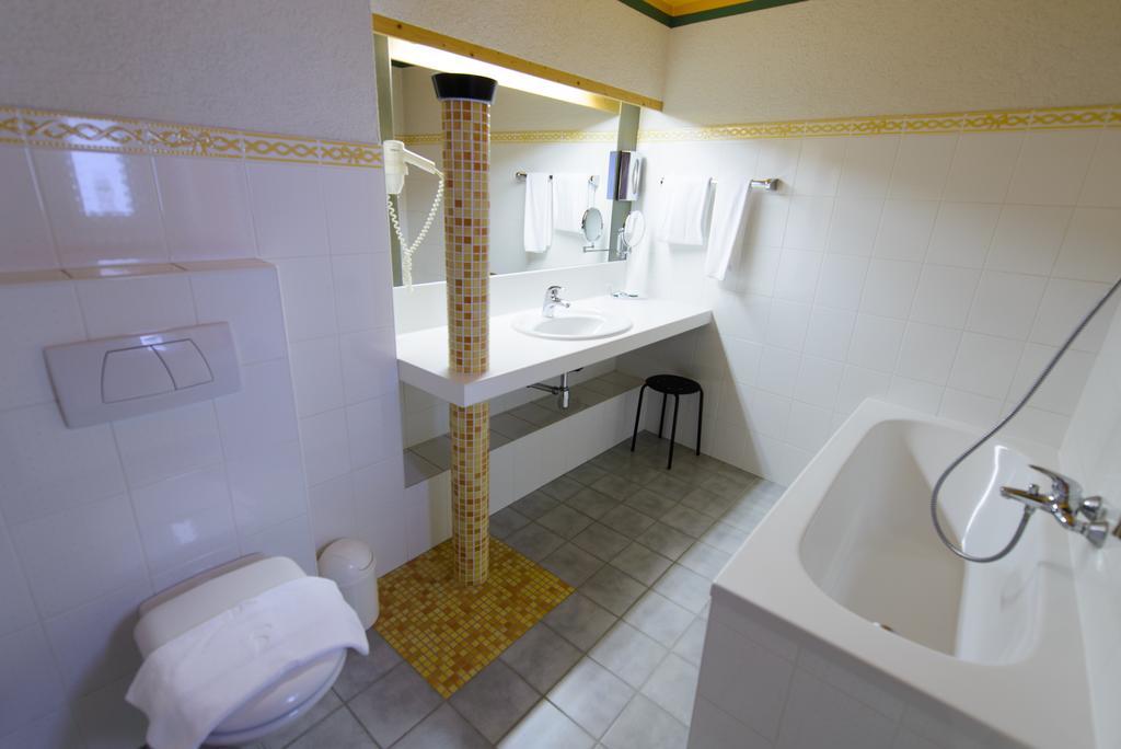 Gasthof Hotel Zweimueller Grieskirchen Rum bild